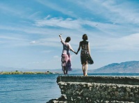 不论和谁交往：让人三分，容人六尺，敬人一丈