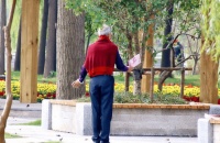 人老了才明白，不管和谁交往，都要做到“五不过”