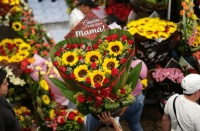 《妈妈的歌声》钢琴曲中的母爱呼唤