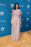 亚历山德拉·达达里奥赤身镜前自拍，曼妙身姿惹人注目，粉丝欣喜