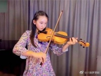 富养的王诗龄和穷养的森碟，时隔8年，如今身材差距好明显！