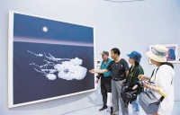 新人新作摄影展开展