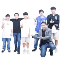 小小彬高中毕业近照曝光 暑期打工体验生活