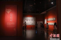 当瓷画邂逅敦煌壁画 60件套敦煌主题瓷画亮相江西省博物馆