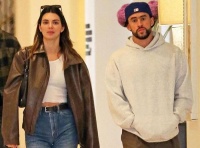 詹娜与男友同框！各走各的，互看不爽，网友：还是跟布克复合吧