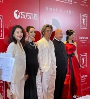 谢霆锋被吐槽像陈可辛？网友：颜值优越，比年轻时帅气多了！