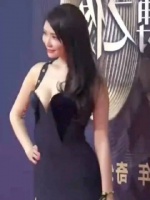 48岁的林志玲亮相某品牌活动，依旧性感迷人，不愧是台湾第一美女