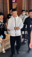 娱乐圈影帝级别的大牌男演员，年仅60了状态还这么好