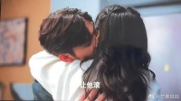 原来男演员拍戏的时候也要涂这么厚的粉底啊……