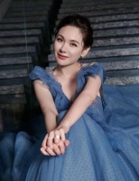狂打100针催孕，被甩20次痴缠农村小伙不放，白富美程莉莎“被下降头”过程公开！难怪应采儿看她不顺眼