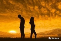 人间魔鬼NPD（自恋型人格障碍），遇到你就得赶紧逃——爱彼嘉小语