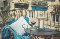 一个男人彻底被你迷住了，就会有这3个变化，你能感受到他非常爱你