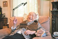 追忆黄永玉：一世的通透，永远的天真