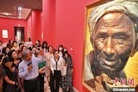 “馆长导赏日”吴为山化身讲解员带观众欣赏经典