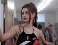 感受一下全美公敌的魅力，每个女人都妒忌她……