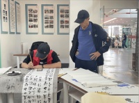 笔墨书画，老有所乐——温州大学阳光志愿者开展书画活动丰富老年人文化生活
