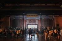 17年坚守 她让博物馆里的成都灯影动了起来｜市井