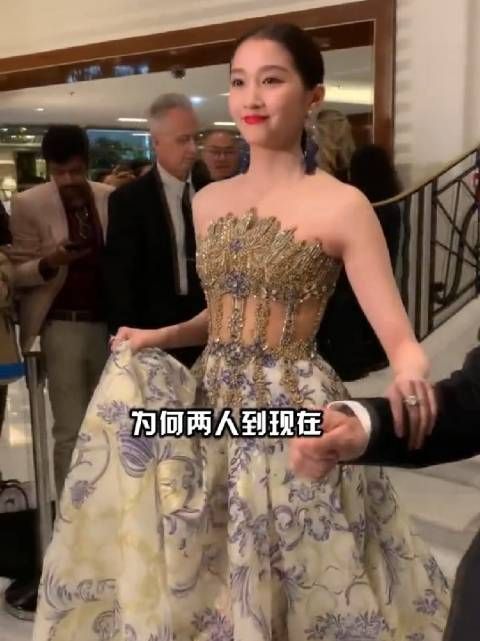 鹿晗爸爸不再隐瞒,曝光与关晓彤不结婚内幕,网友:难道不满意