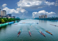 夜雨丨钟雄：观龙舟飞渡