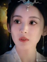 性感女神古力娜扎丰满迷人，身材火辣