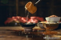 十四代匠心传承，坚守传统酿造技艺，王祖烧坊：时间将会证明一切