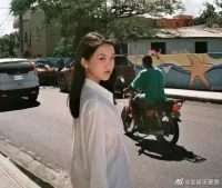 李嫣icon17岁生日照片曝光，气质和眼神与王菲越来太相像了……