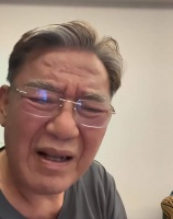 李立群喝酒发牢骚，自称从内地回到台湾后，掉粉一万气得脸都红了