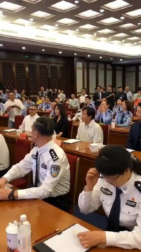 梁朝伟 刘嘉玲 段奕宏…这卧底也太明目张胆了