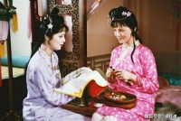 晴雯为什么远不及袭人？曹雪芹：这方面，晴雯的确不如袭人