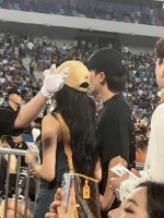 孙怡方否认与滕光正恋情传闻：我姐单身