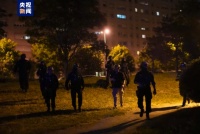 法国骚乱持续！巴黎部署了5000警察和宪兵，马克龙紧急开会