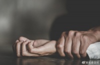 曝汪姓男艺人无套侵犯19岁女子，受害者点出五条线索，嫌犯呼之欲出