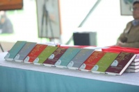 “双语对照外国诗丛”亮相2023青海湖国际诗歌节