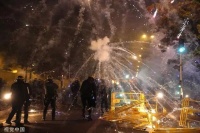 中国公民在法遇袭，法骚乱蔓延至邻国！马克龙：被捕人中三分之一非常年轻