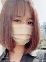 出道21年，苍井空晒青涩性感旧照，笑容甜美身材傲人
