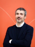 一周艺术人物｜策展人斯托奇罗马履新，霍夫曼的大黄鸭来沪