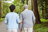 老了以后，你就会才明白，世上最亲的只有三个人