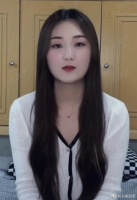 离婚一年多，大衣哥前儿媳陈亚男罕见露面，话里话外似有所指