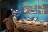 长江口二号古船出水文物首次公开展出，探秘沉睡150多年“时间胶囊”里的宝藏