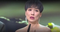突发！TVB知名女星直播多次说错话场面尴尬，急忙道歉认经验不足