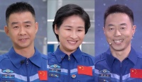 在太空，拧一颗螺钉要费多大劲？