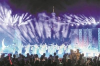 夏日晚风 携来满襟乐音