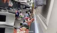 载中国游客大巴泰国翻车救援现场