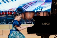 台湾著名民乐指挥陈志昇赴厦门交流，学校里奏响《我的祖国》