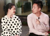 张兰初次见大S妈说：“我们家是满族人！”S妈：我们家是不满足人