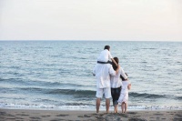 一个家最好的模样：丈夫眼里有活，妻子嘴里有话，孩子心里有光