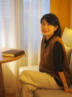 作家鲁敏谈昆德拉：曾掀起阅读热潮又遇冷，用轻盈包裹厚重