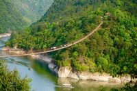 夏游泰顺，世界最长人行悬索桥，与蓝天青山绿水相伴，惊艳了时光