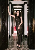曾黎女神不仅颜值高，私服品味也很棒啊……