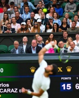 “狼姐”夏奇拉Shakira观看Wimbledon 温网网球比赛